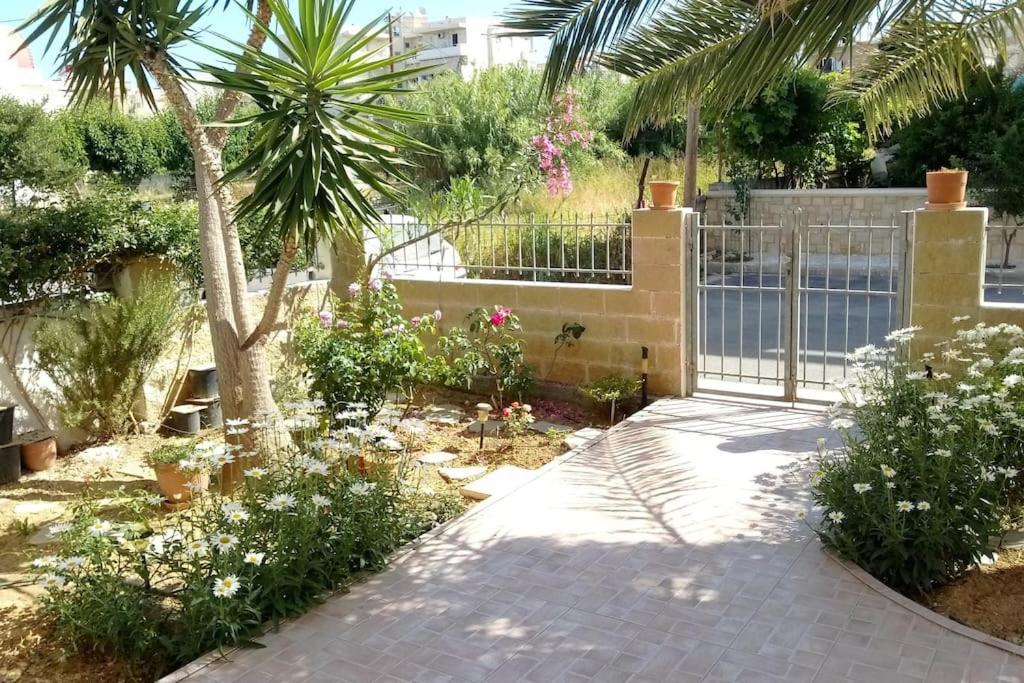 Cozy New Apartments Nea Chora Chania  Bagian luar foto
